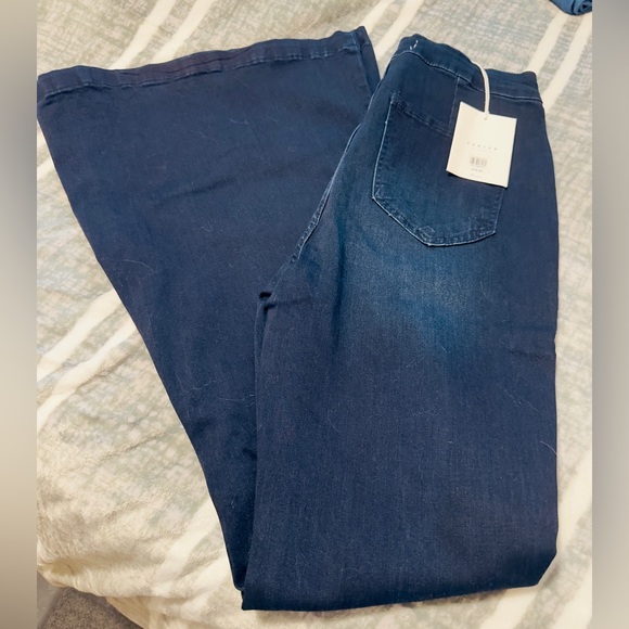 Stack of 3 KanCan Jeans 🩶🤍🩶 - Picture 4 of 9